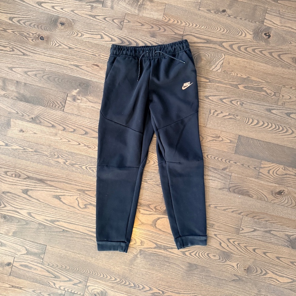 Nike Sportswear Tech Fleece Big Kids' Joggers